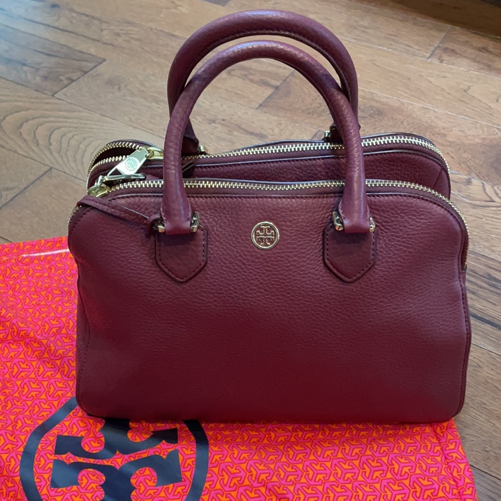 AUTHENTIC TORY BURCH BAG